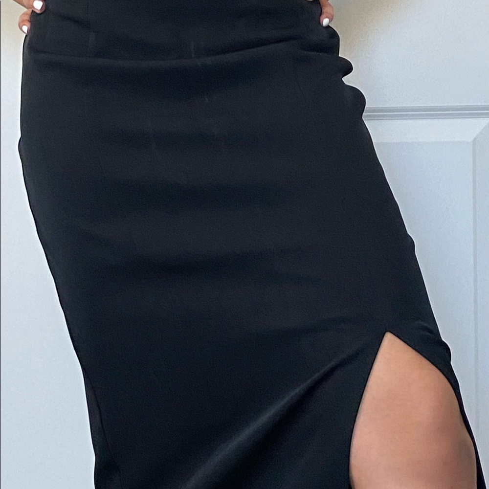 Size 8 Black New York & Company Eva Mendes Skirt.